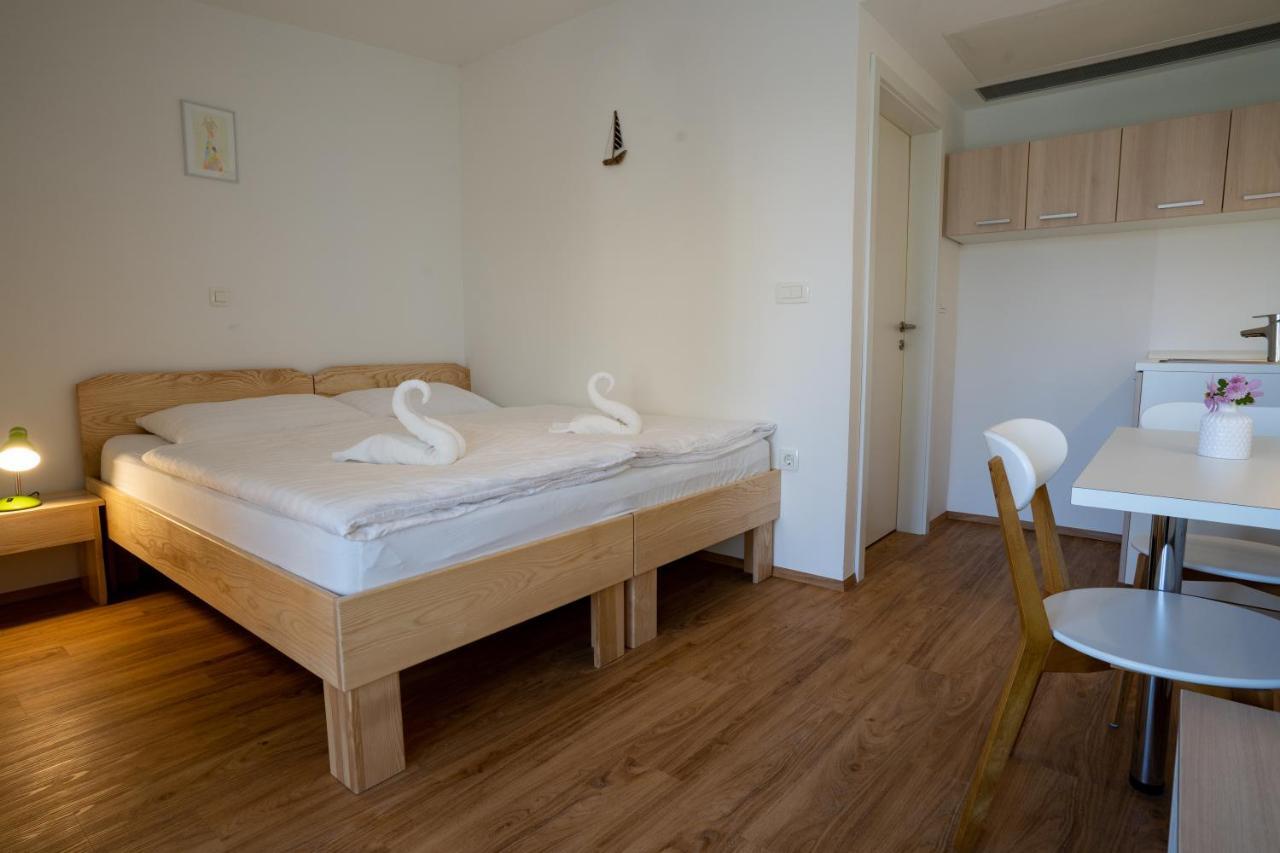 Accommodation Baron Ljubljana Kültér fotó